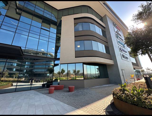 533M² OFFICE TO LET IN DORINGKLOOF